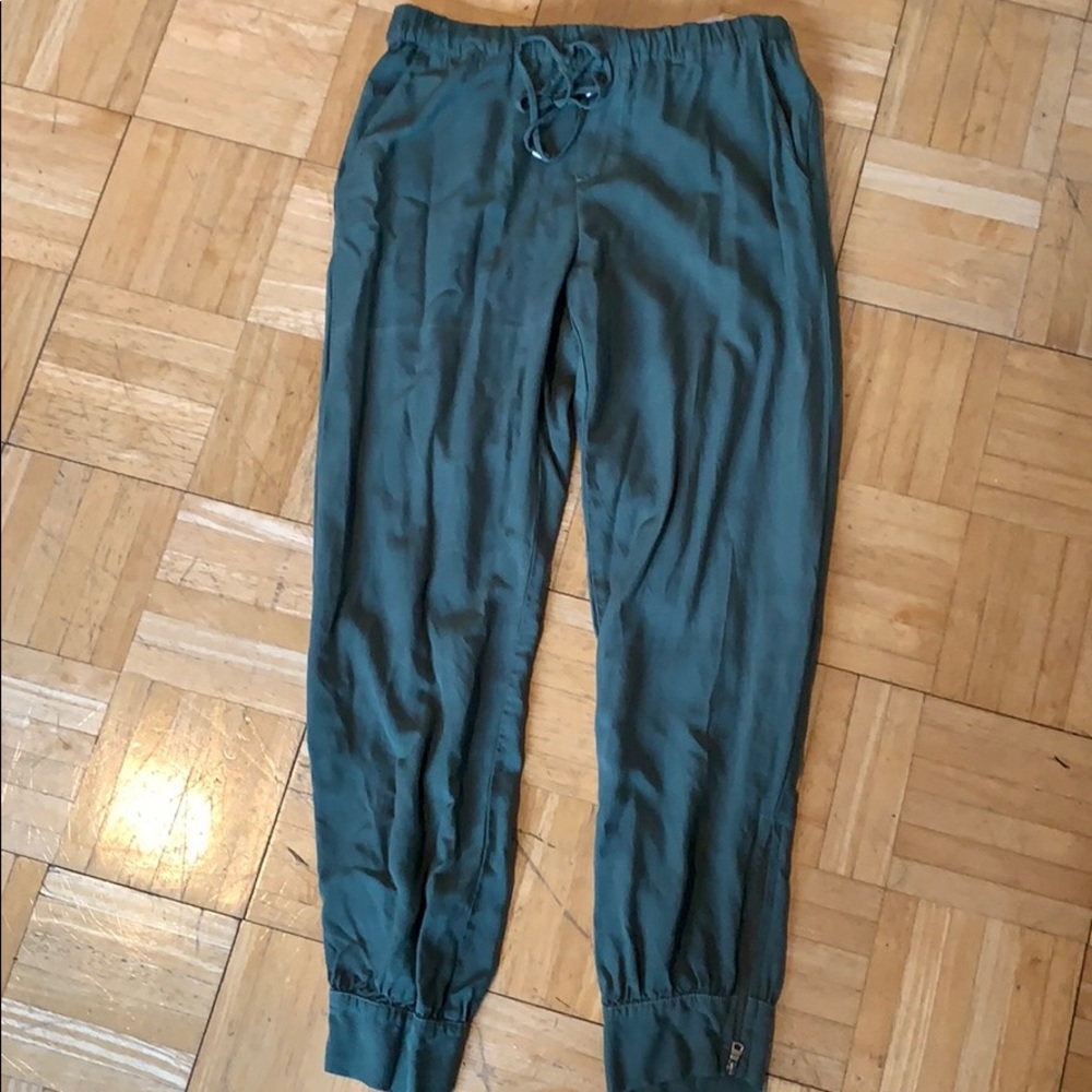 Splendid medium green joggers